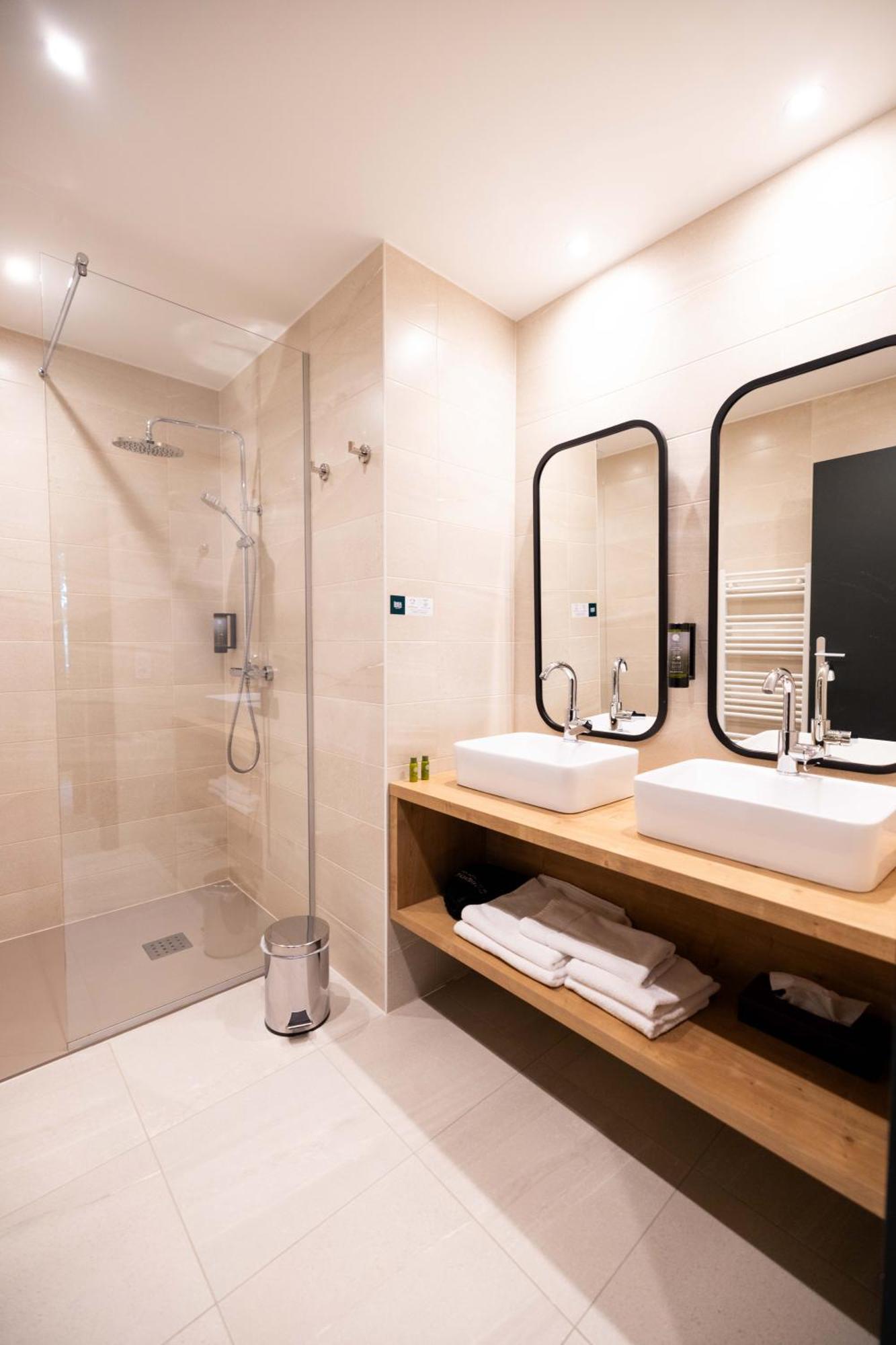 Logis Hotel Restaurant & Spa La Rochette 라바로슈 외부 사진